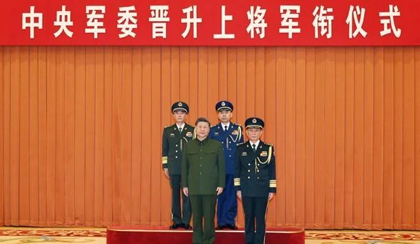 中央军委举行晋升上将军衔仪式 习近平颁发命令状并向晋衔的军官表示祝贺