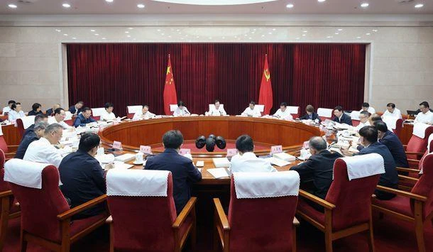 省委理论学习中心组举行集中学习持续推动学习贯彻习近平党建思想走深走实王宁主持并讲话 王予波刘洪建刘晓凯参加
