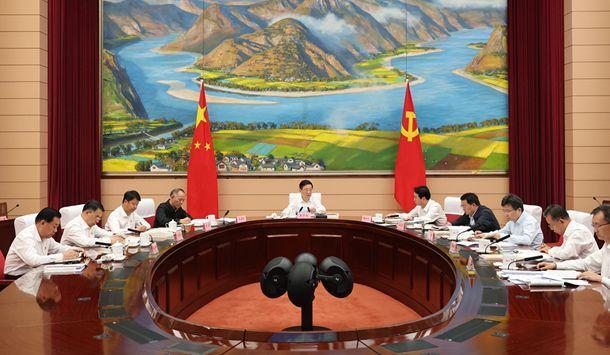 省政府党组理论学习中心组开展集中学习研讨深入学习贯彻习近平党建思想 以高质量党建引领高质量发展王予波主持